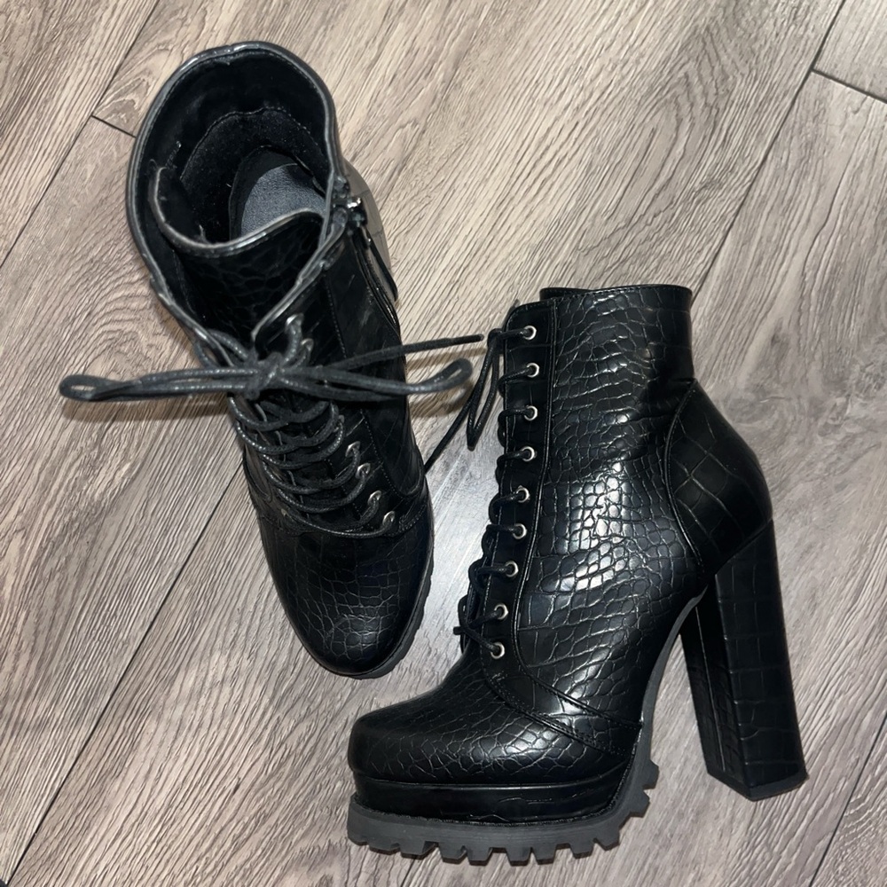 Liliana Black Heeled Combat Boots with Chunky Platform